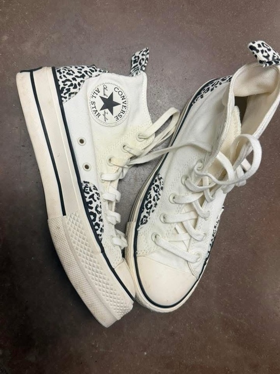 Converse Shoes - Sz 8 Platform Converse Chuck Taylor All Star High Top - WhiteBlack Leopard